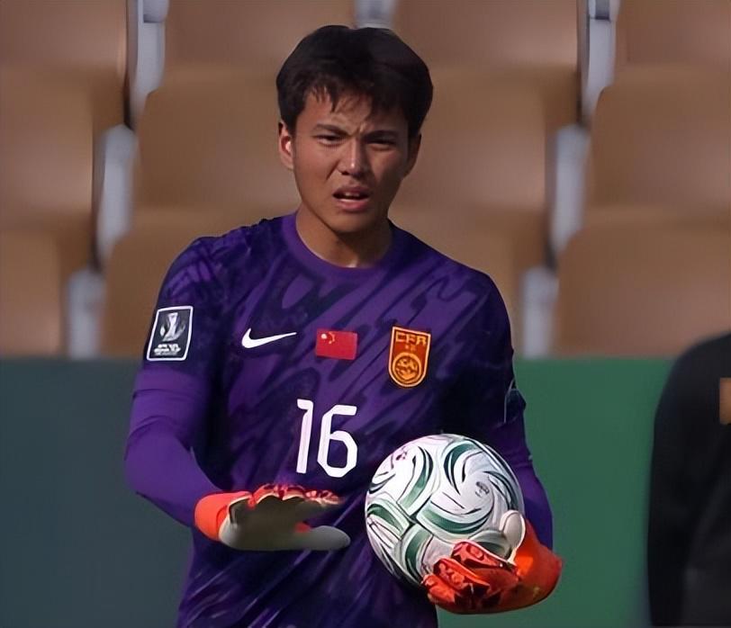 开云体育-重庆铜梁龙跟这位门将正式官宣签约,曾是球队冲超功臣,值得期待