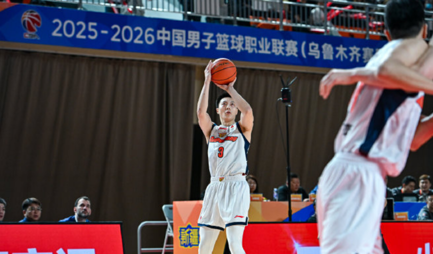 开云体育下载-惨遭18分大逆转!广东主帅弄巧成拙,惜败家乡球队